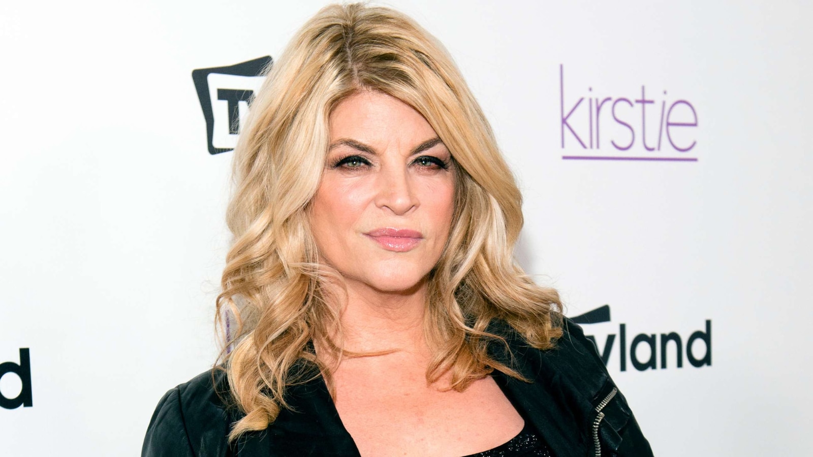 Kirstie Alley dies at 71 after cancer battle, family announces - ABC News