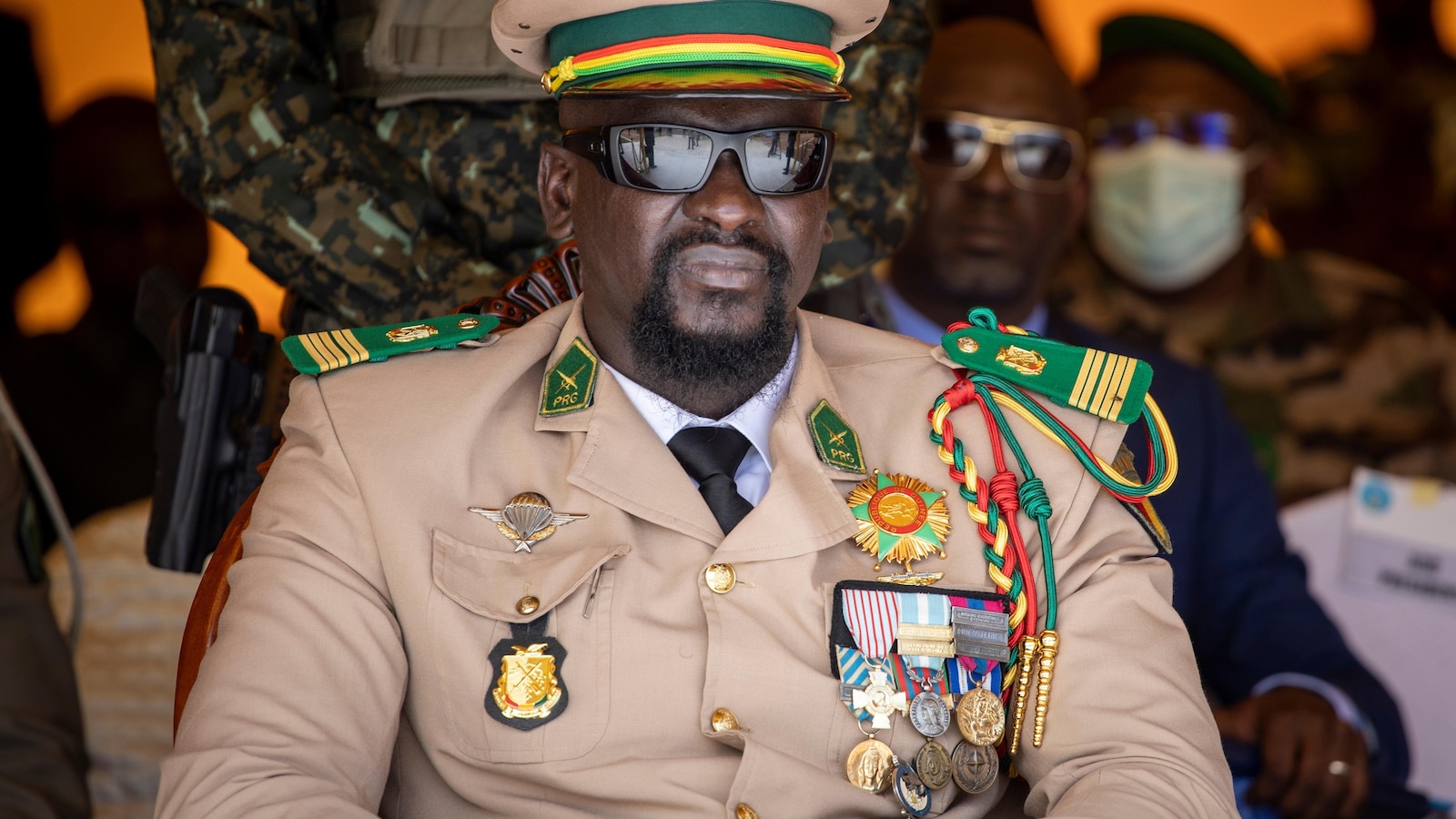 وأكدت غينيا اعتقال 16 جنديا سيراليونيا