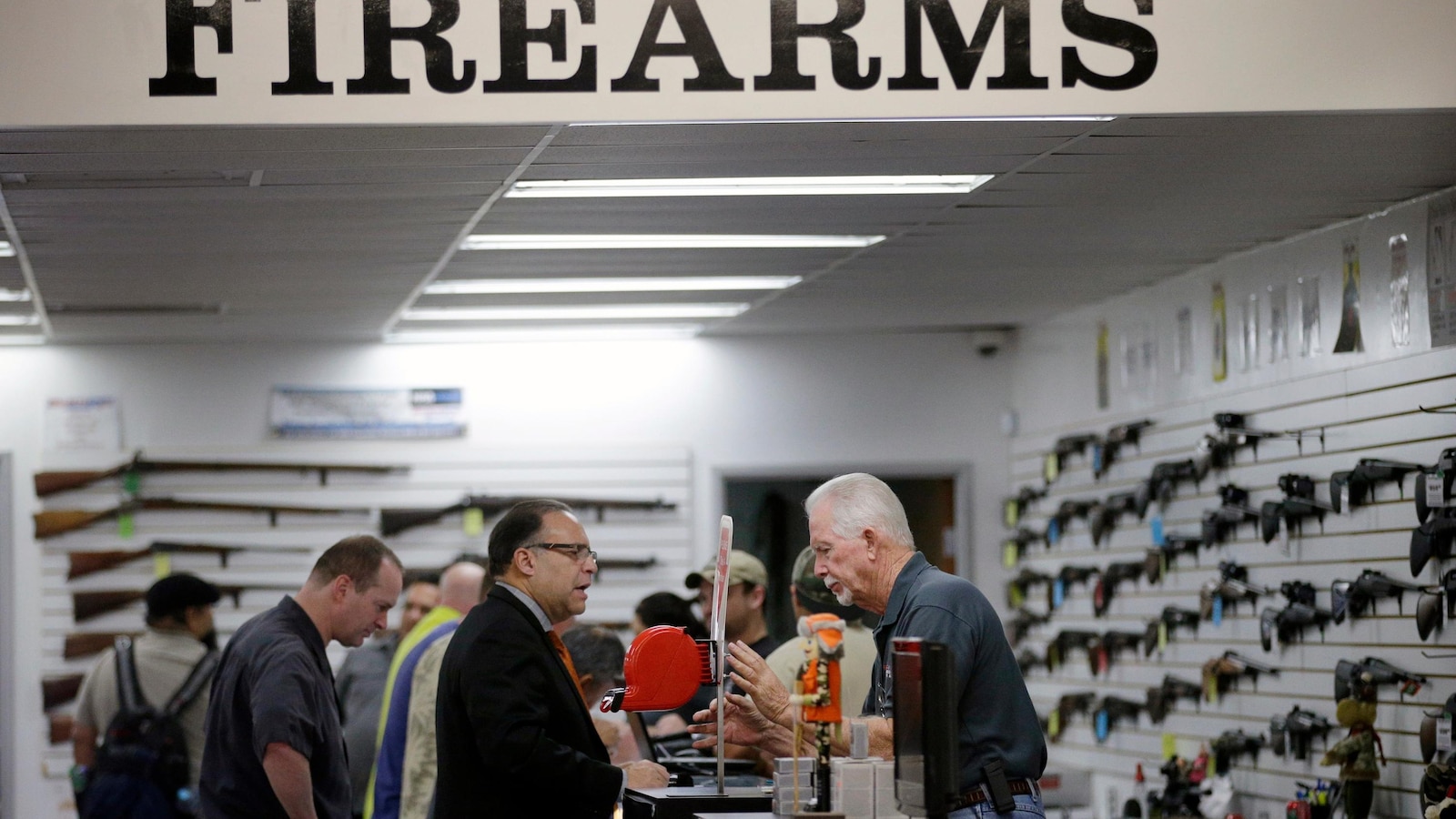 Justice Department lawsuit alleges Los Angeles sheriff processes concealed carry licenses too slowly