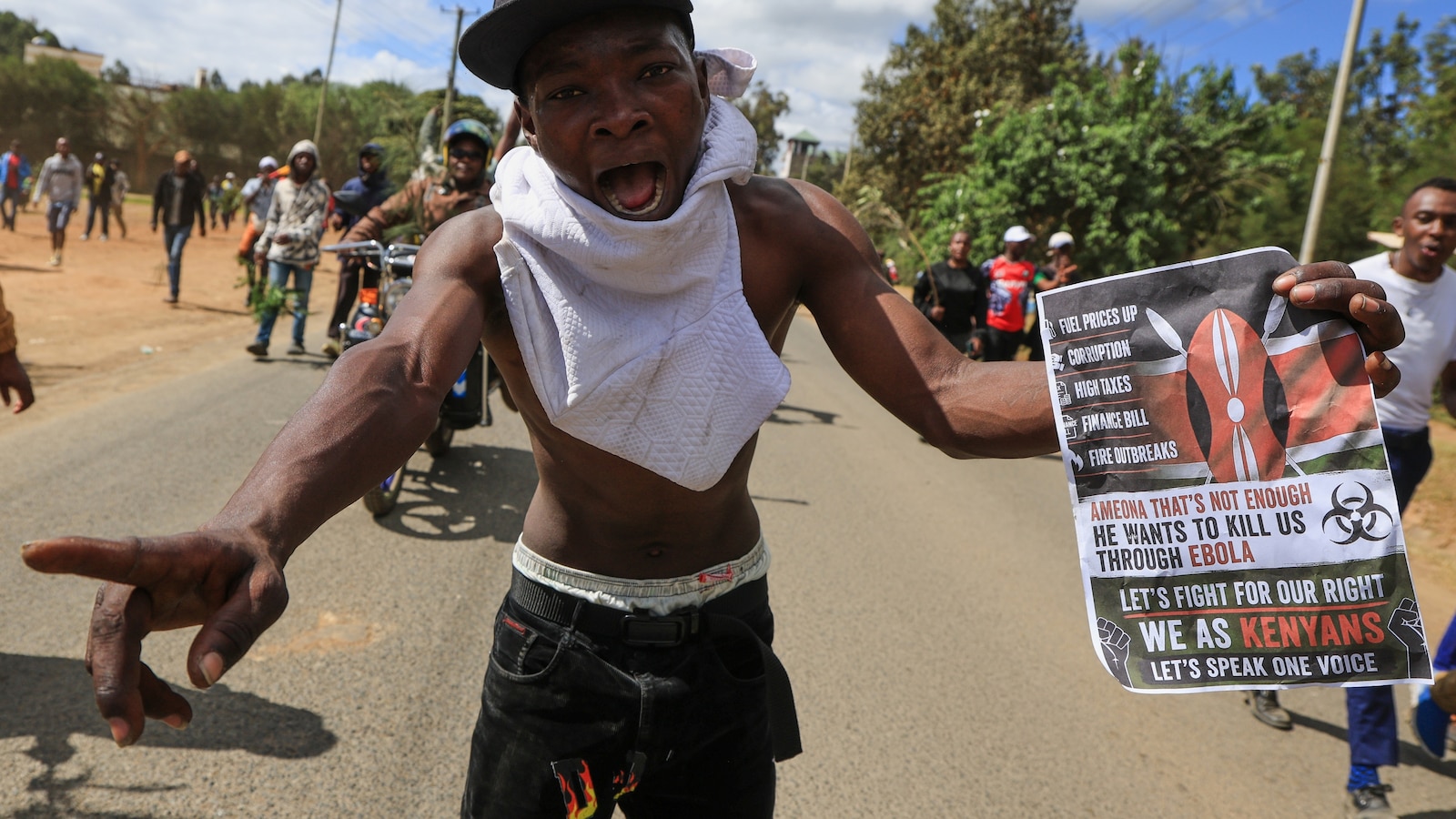 Hundreds of youths protest outside Kenya's Ebola quarantine center for US citizens