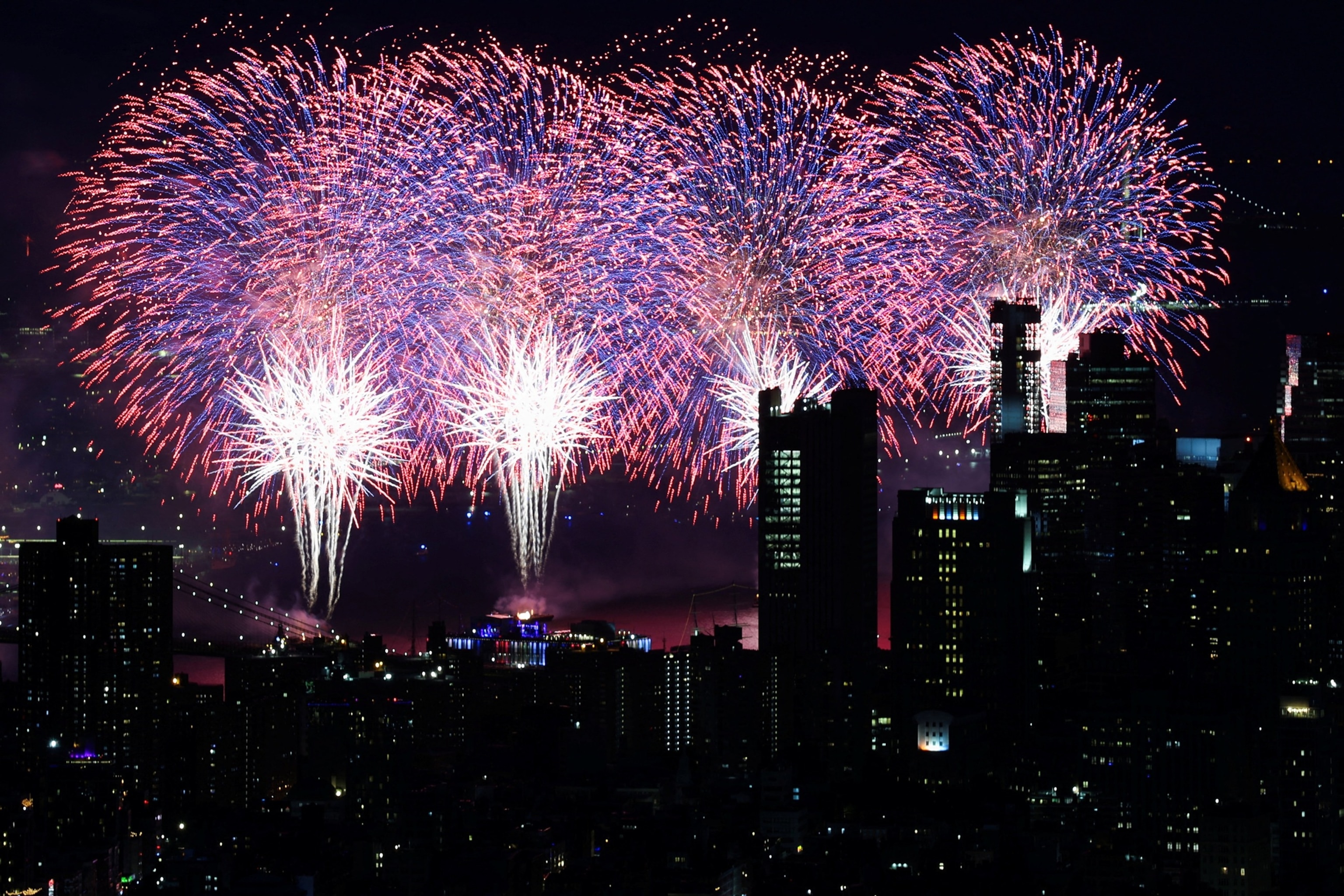 PHOTO: The United States celebrates its 250th anniversary on Independence Day in New York City