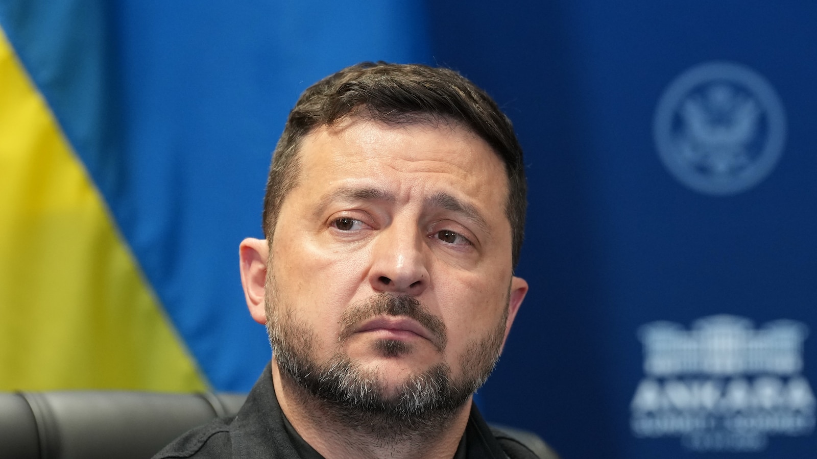 Руски въздушни атаки убиха 9 в Украйна, докато Зеленски предупреждава, че Москва получава помощ