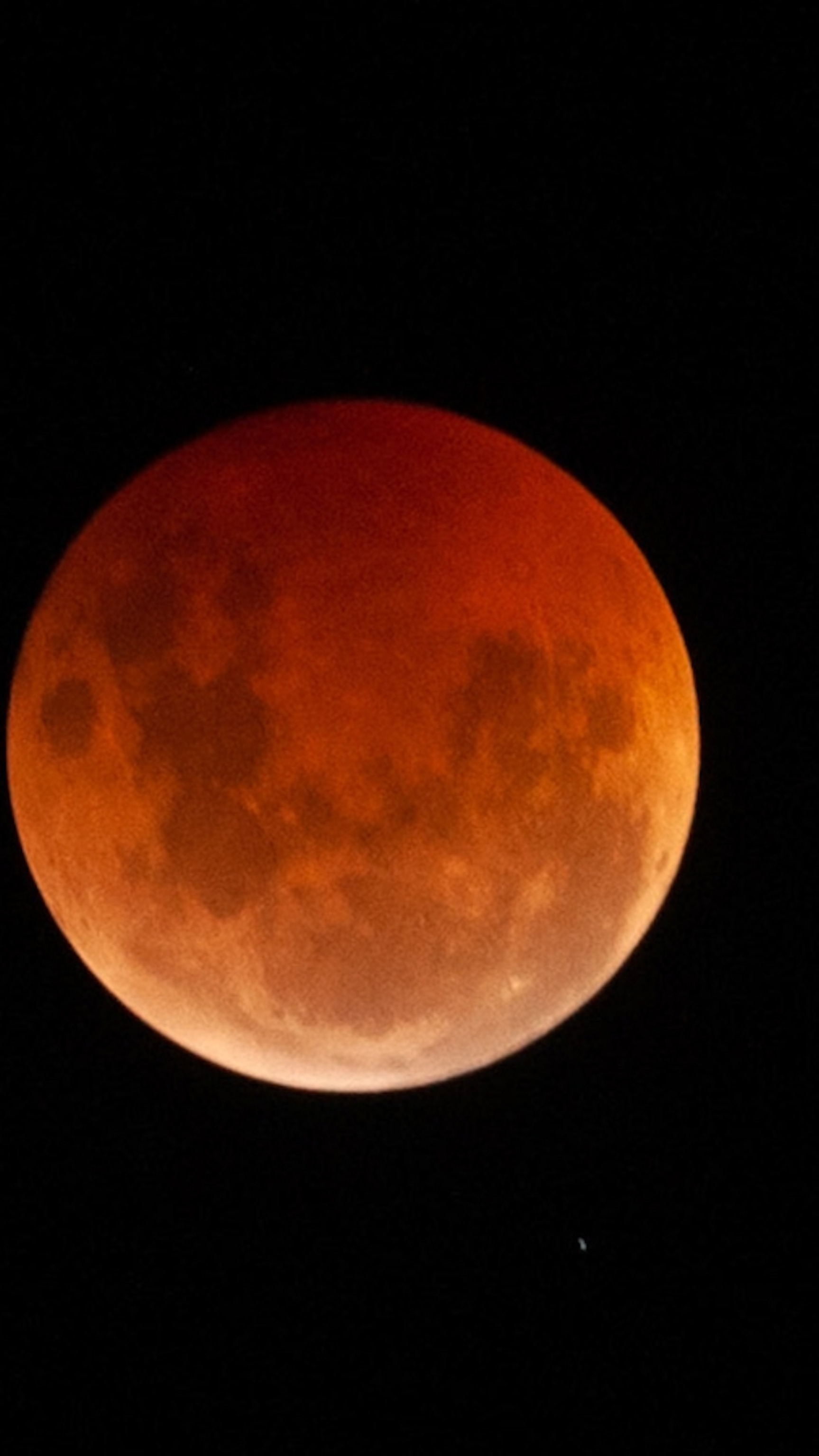 ❶　未開封　BKPP　About Sunset To the Moon Utahns might see a lunar eclipse early Friday morning, if