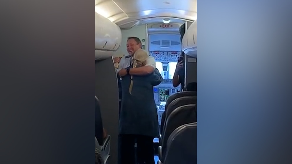 Video Pilot surprises grandmother with sweetest surprise Video Pilot surprises grandmother with sweetest surprise