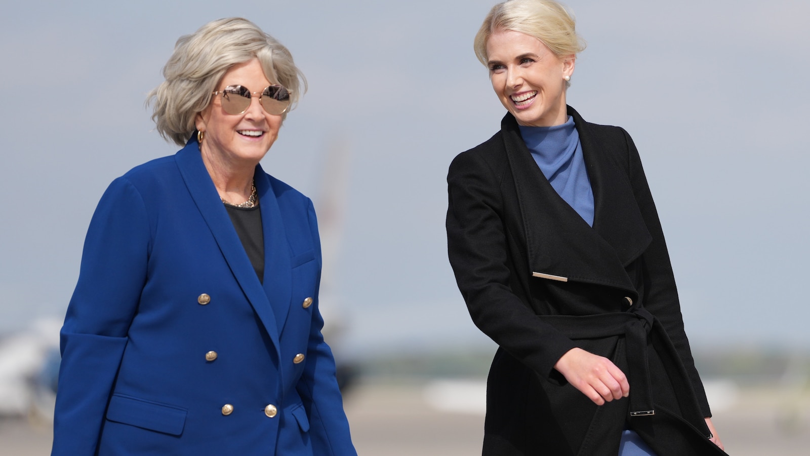  Whos on Air Force One? Trumps midterms entourage includes strategists, aides and aging athletes
