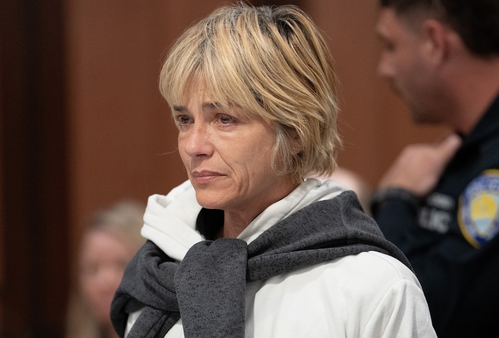 PHOTO: Selma Blair court arraignment in Queens, New York, after flight altercation
