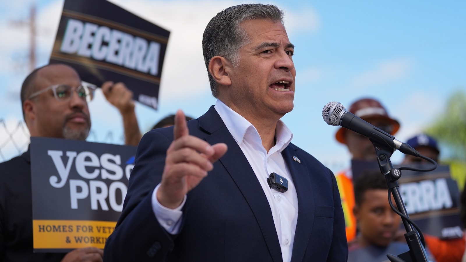  Rivals for California governor to meet in only scheduled debate as mail ballots go to voters