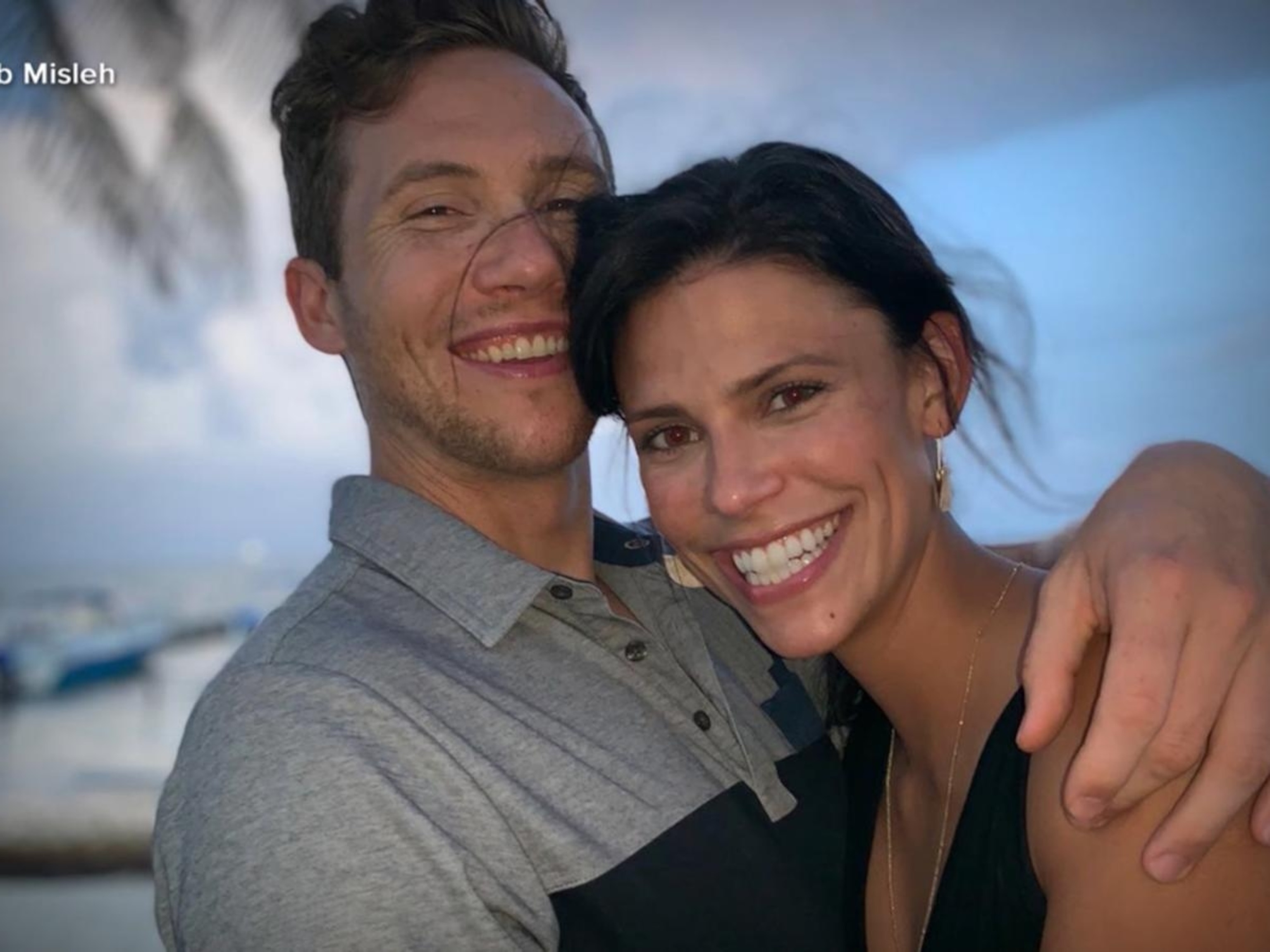 Ohio police search for suspect after dentist, wife found murdered ...