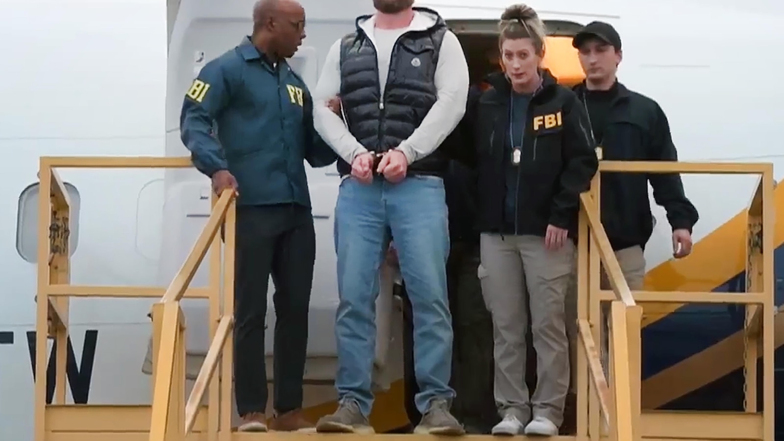  Ex-Olympic snowboarder accused in drug smuggling ring heads to court