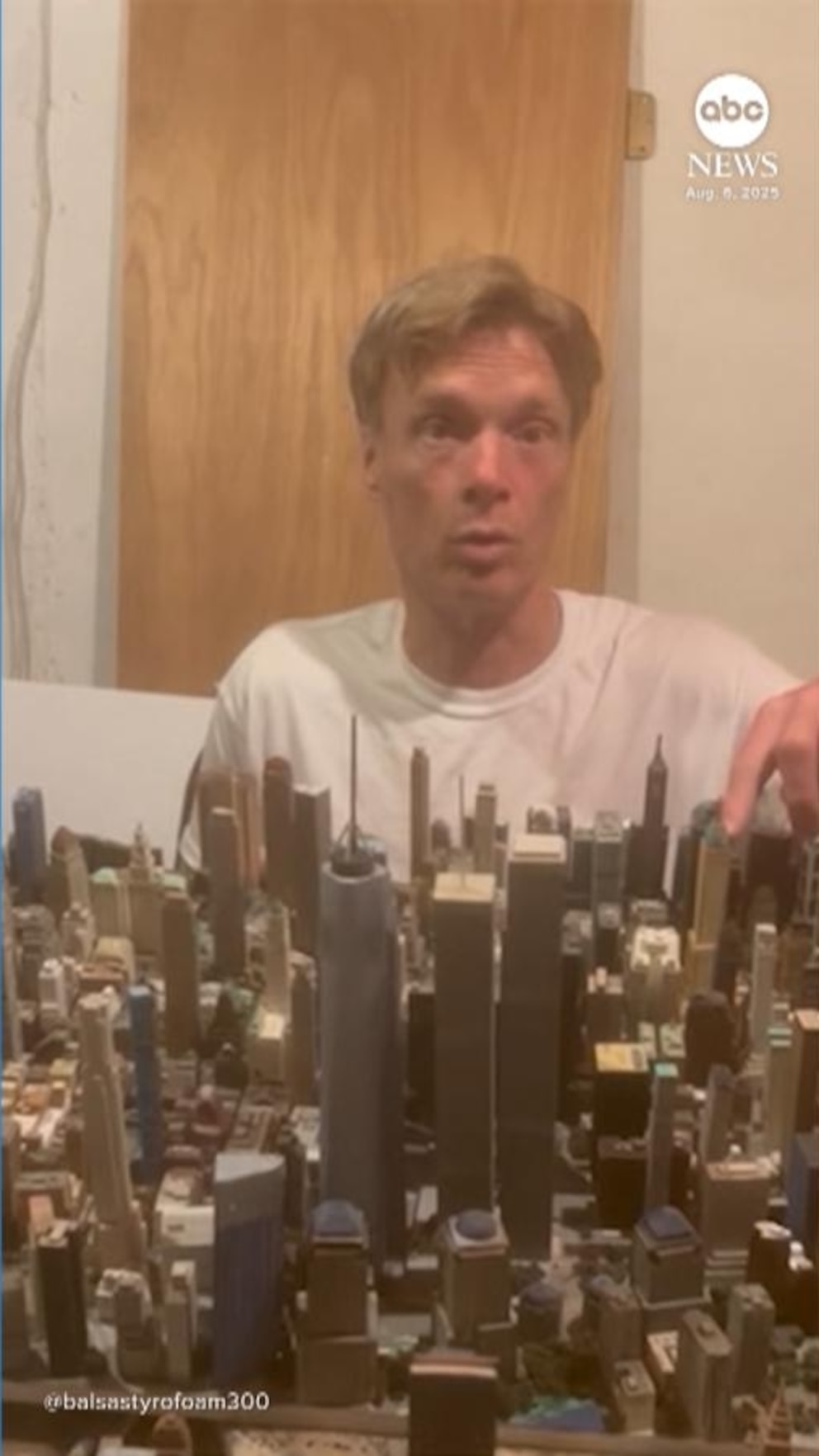 NextImg:Video New Yorker spends decades carving model of NYC