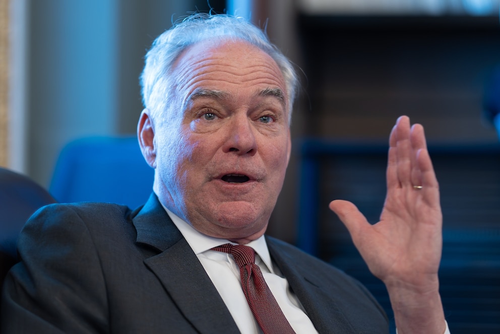 PHOTO: Tim Kaine