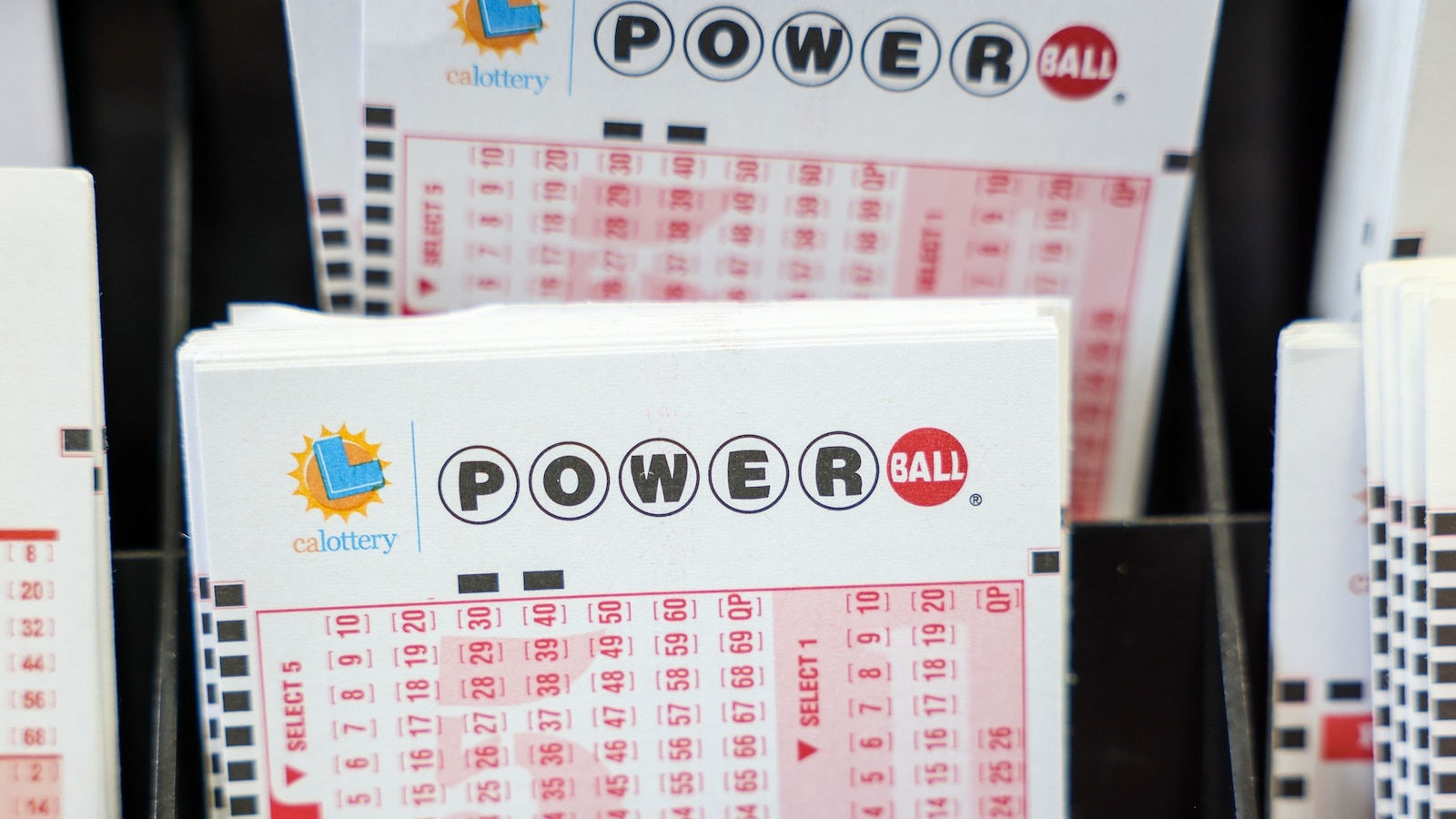 Powerball Jackpot Hits $605 Million Ahead of Tonight's Drawing