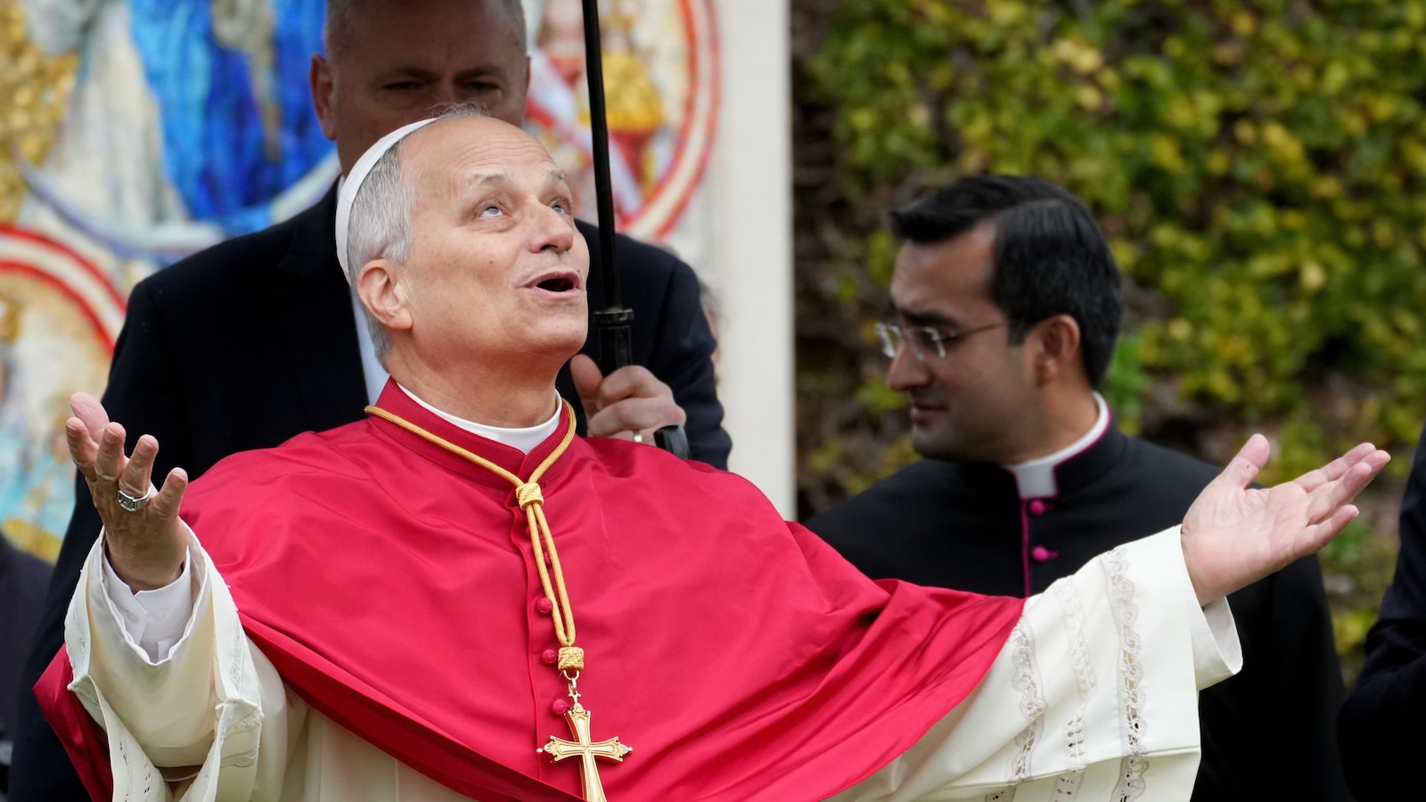 Посланикът на Перу към Светия престол покани публично папа Лъв