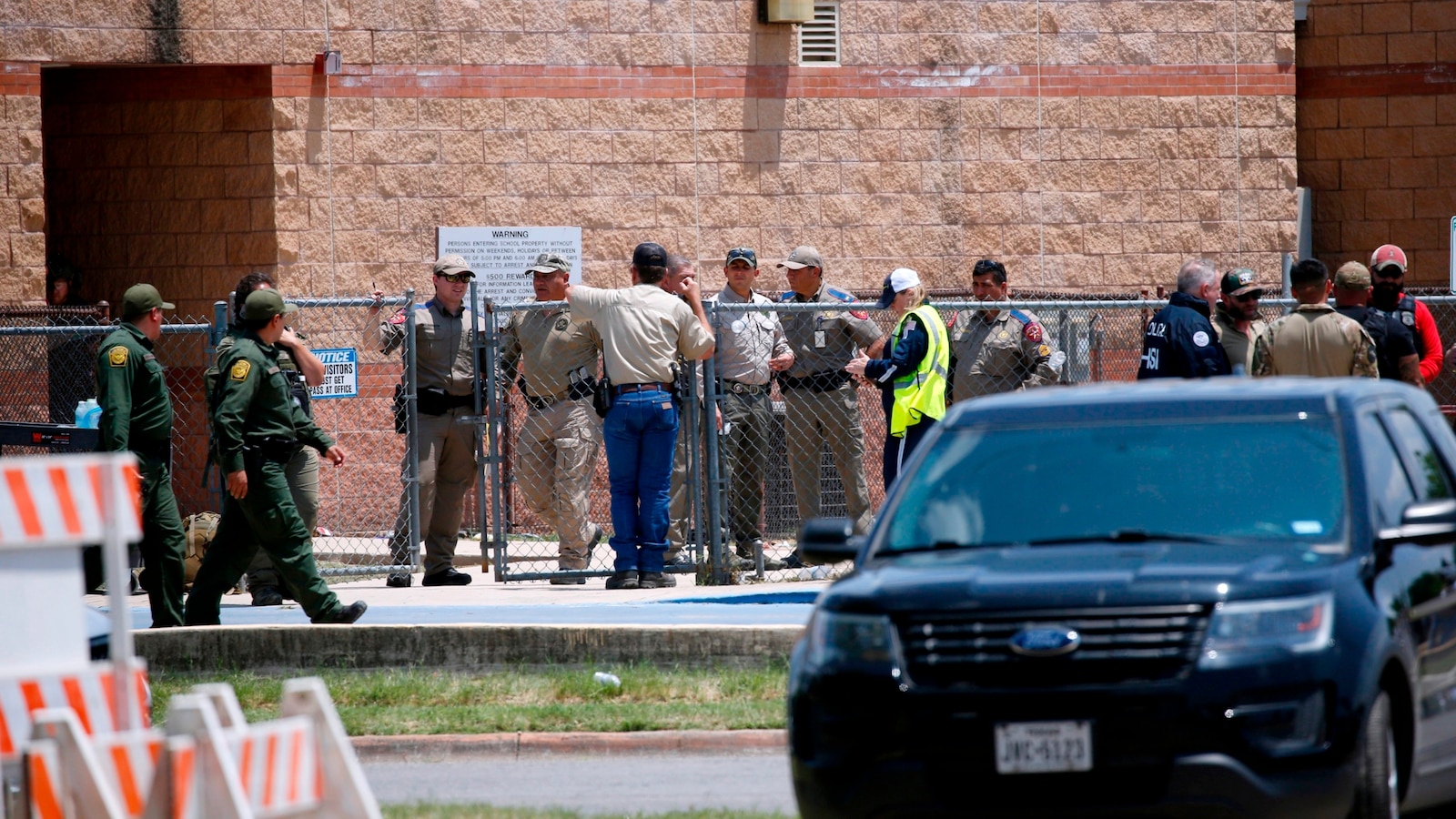 NextImg:Uvalde County grand jury to review criminal investigation into Robb school shooting