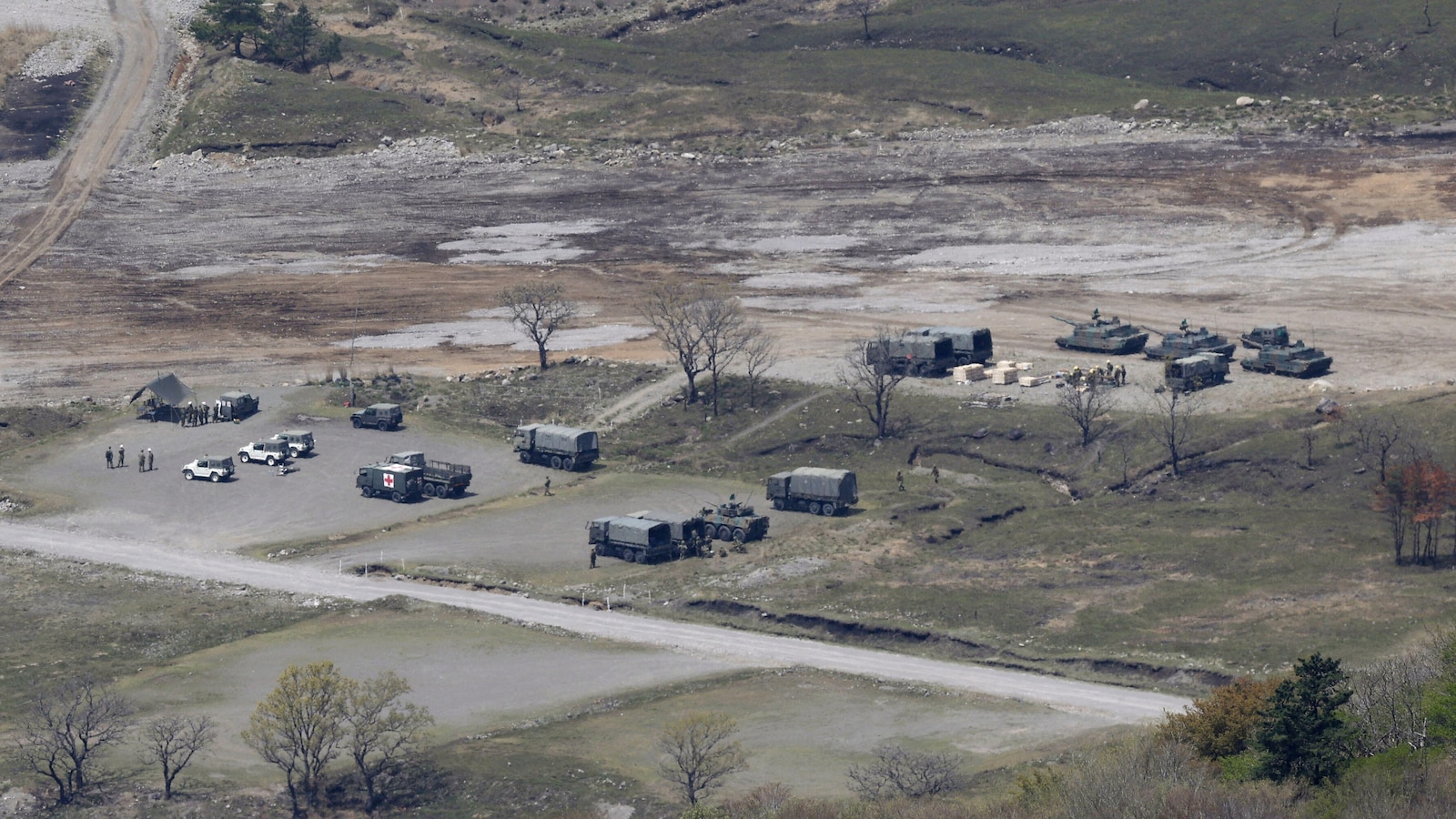 3 soldiers die in a shell explosion inside a tank gun turret during army drill