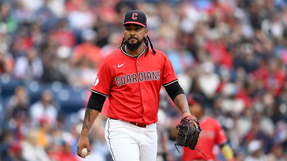 All-Star pitcher on leave amid MLB sports gambling probe