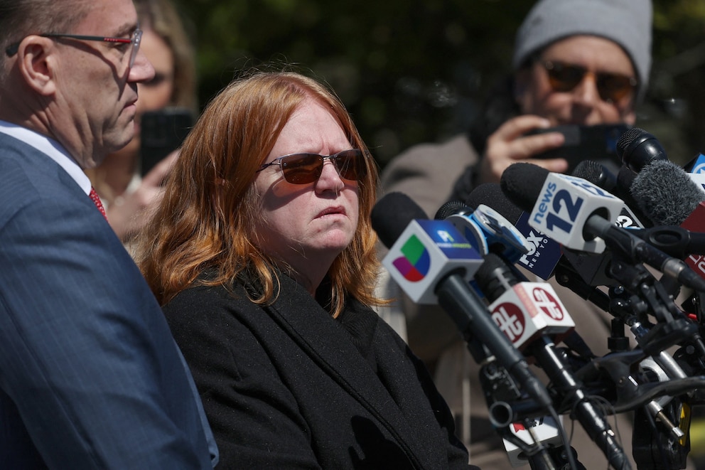 PHOTO: Asa Ellerup, estranged wife of accused Gilgo Beach serial killer Rex Heuermann, speaks to the media outside Suffolk County Court in Riverhead, New York, April 8, 2026.