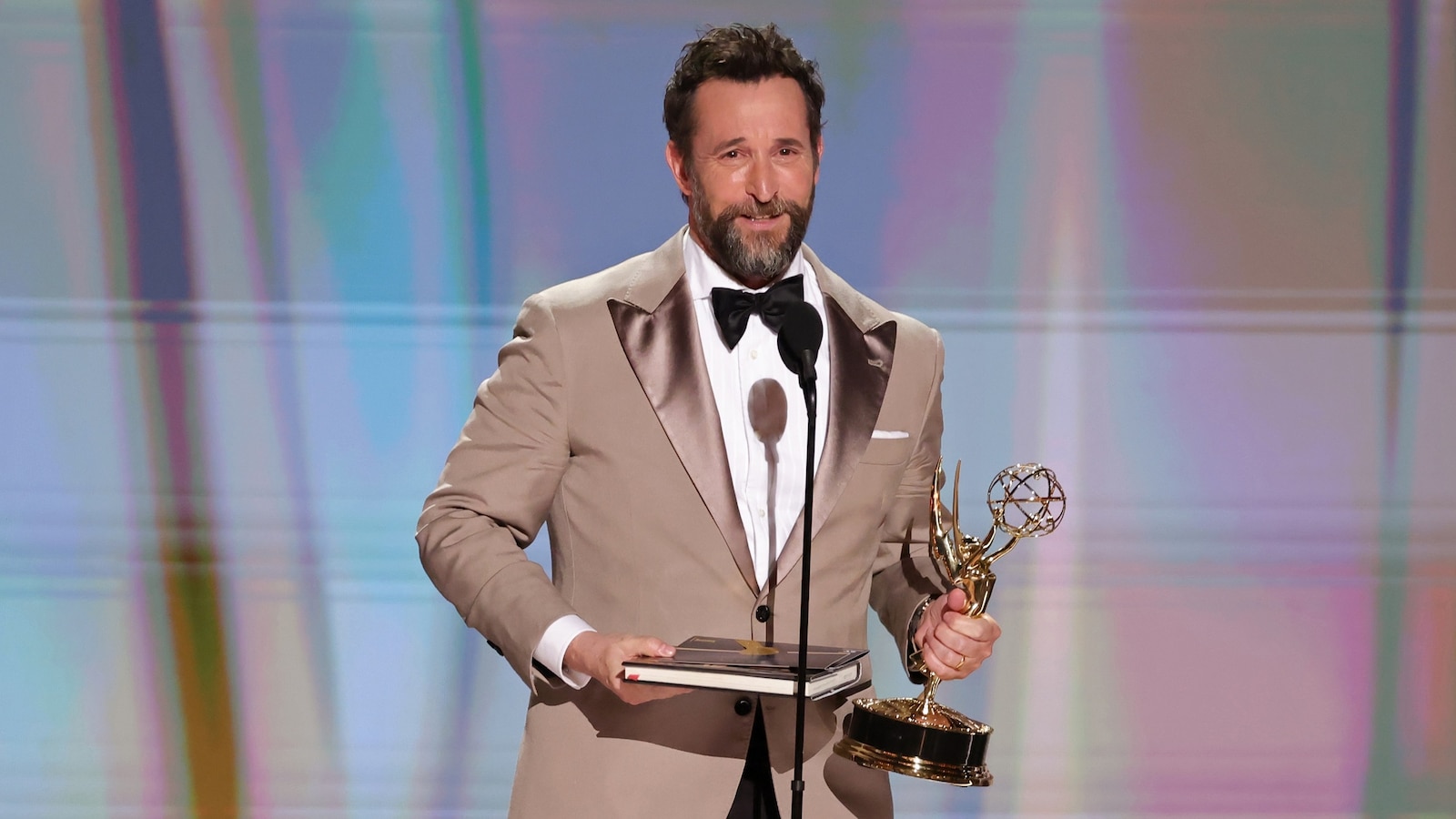 Emmy 2026: Ζωντανές ενημερώσεις, νικητές, καλύτερες στιγμές