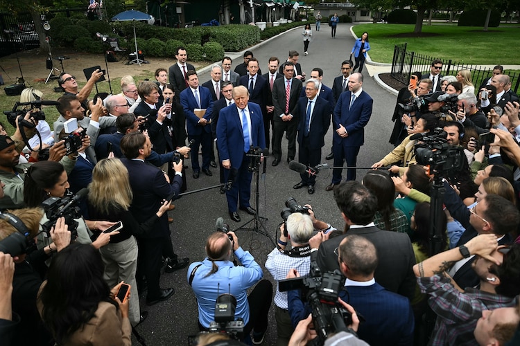 President Donald Trump announces creation of 'Super Intelligence Force' AI task force (2)