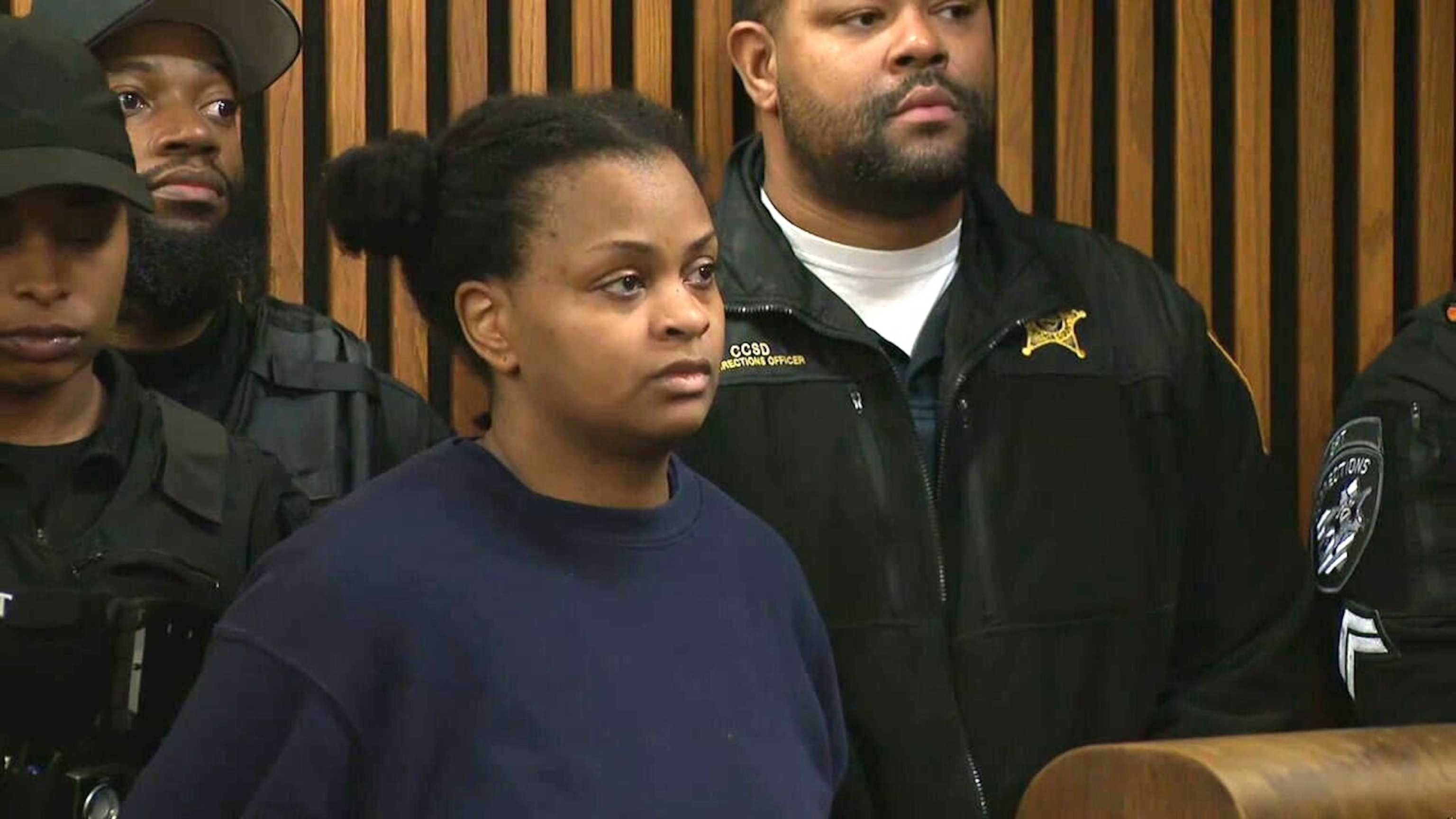 Mother charged with murder after bodies of 2 girls found in suitcases in  Cleveland field: Prosecutors - ABC News
