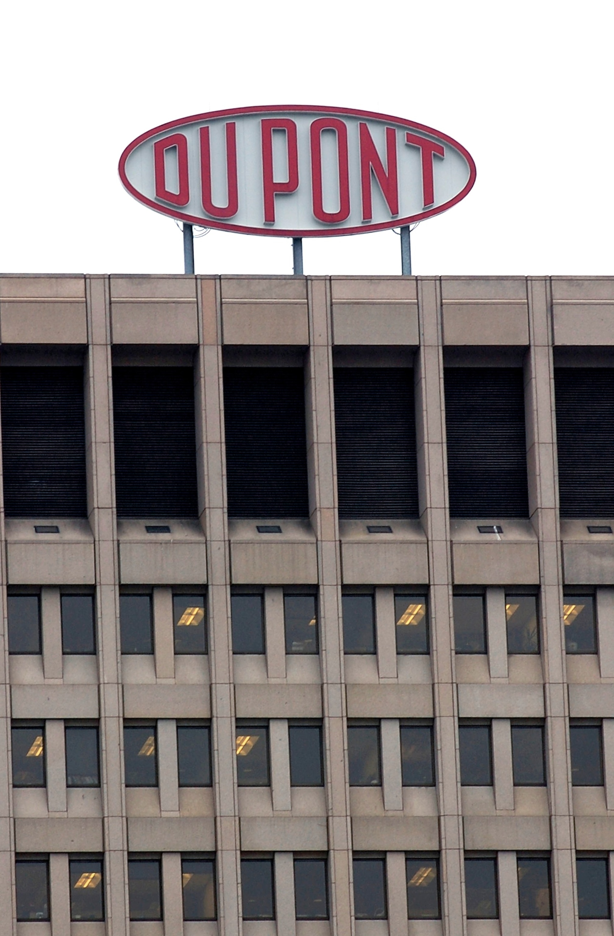 New Jersey reaches historic $2 billion environmental settlement with DuPont over 'forever chemicals' dupont gty er 250805 1754433584445 hpMain