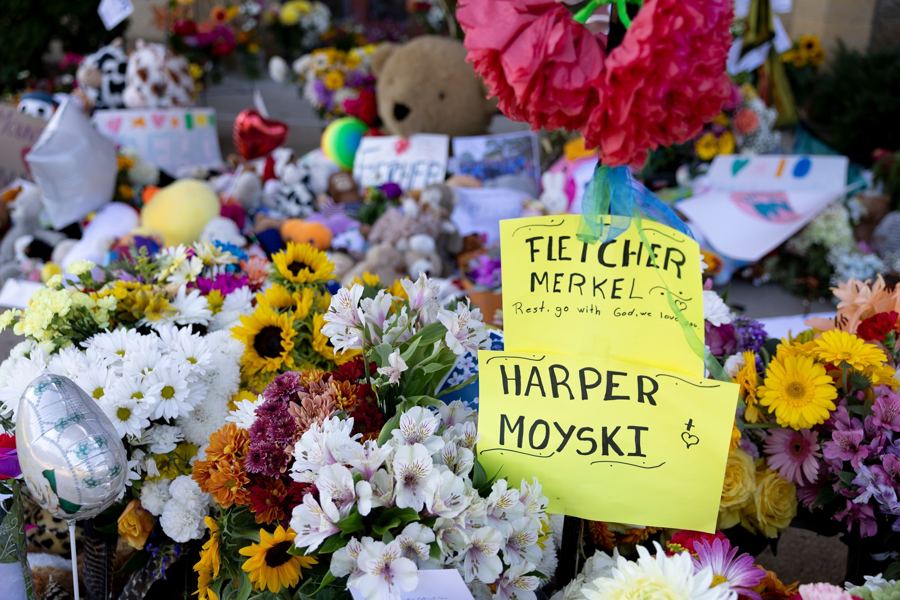 PHOTO: School Shooting MInneapolis