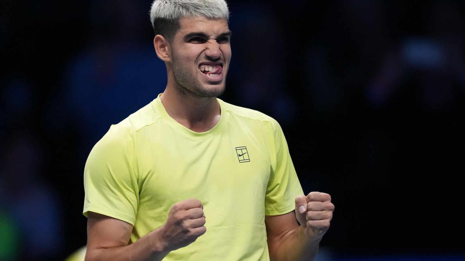 Carlos Alcaraz beats Taylor Fritz and moves within 1 win of year-end No. 1