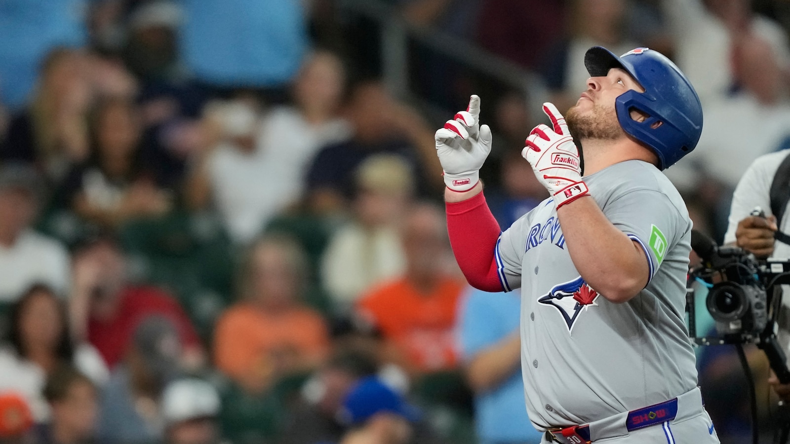 Kirk's Homer Ends Astros' Streak: Blue Jays Win 3-1