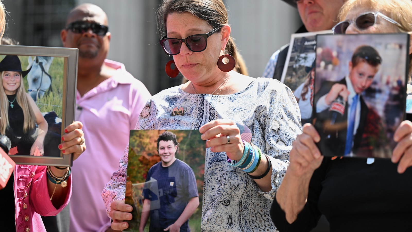 In the wake of US social media verdicts, a look at what limits other countries have imposed for kids