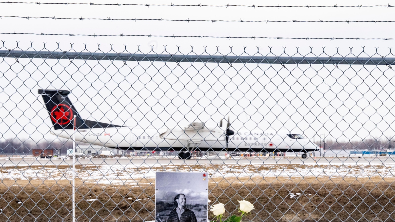 De CEO van Air Canada verontschuldigt zich voor zijn onvermogen om Frans te spreken na de vliegtuigcrash