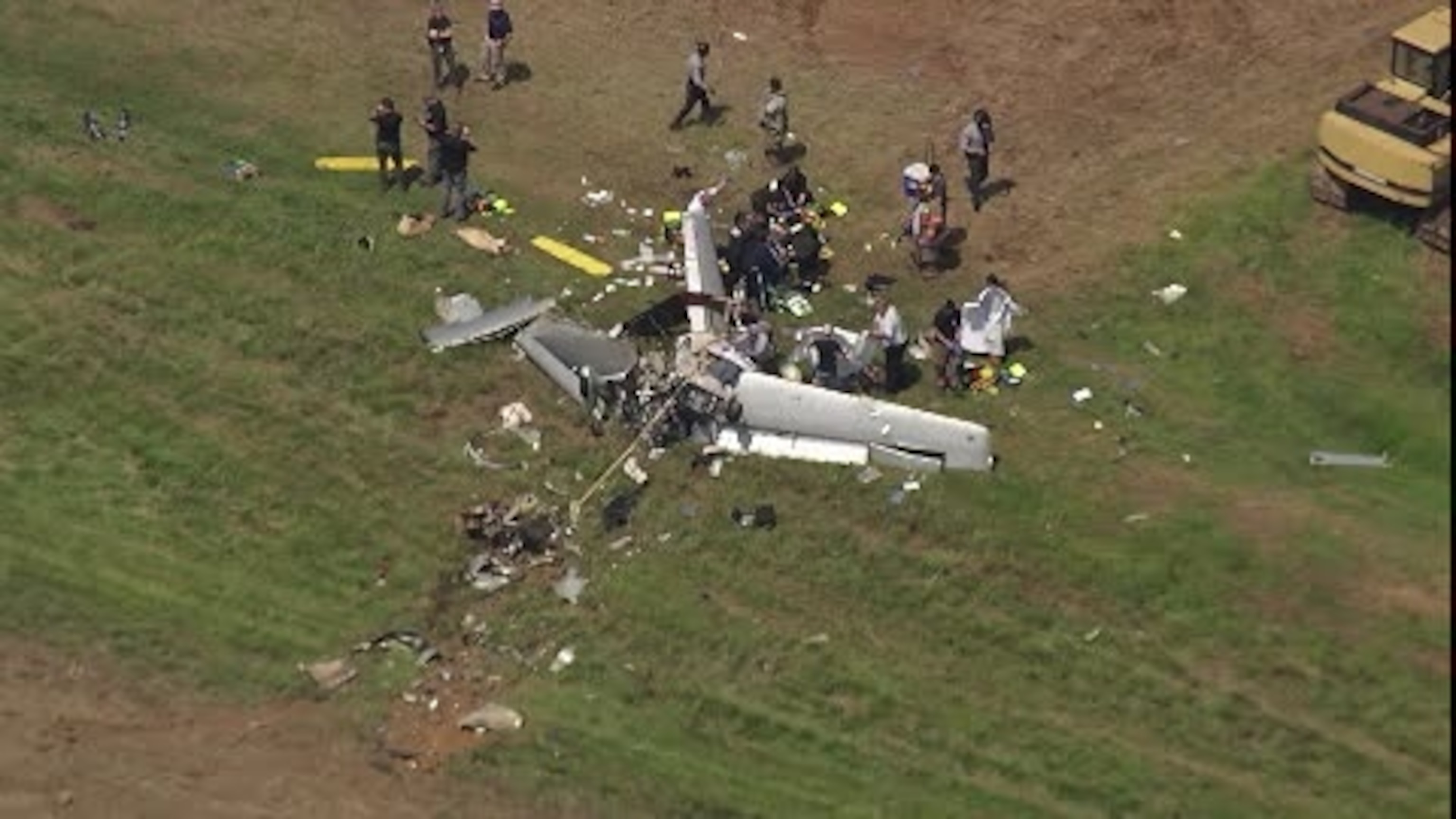 Family of 4 killed after small plane crashes in North Carolina - ABC News