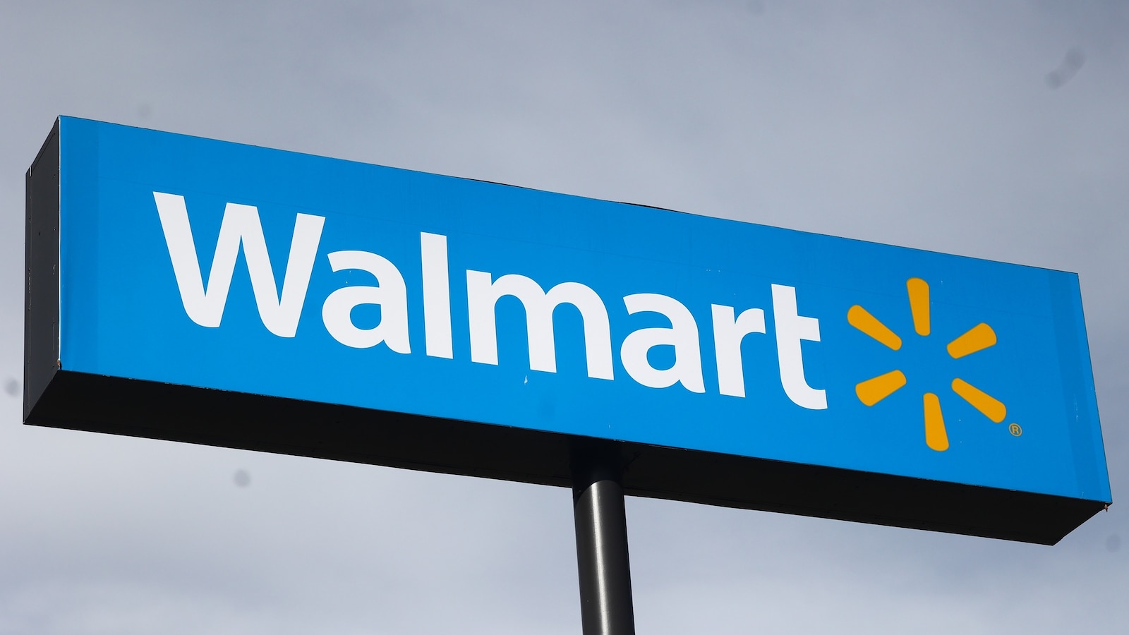 Walmart CEO talks lowering prices, unveils new $120 membership offer