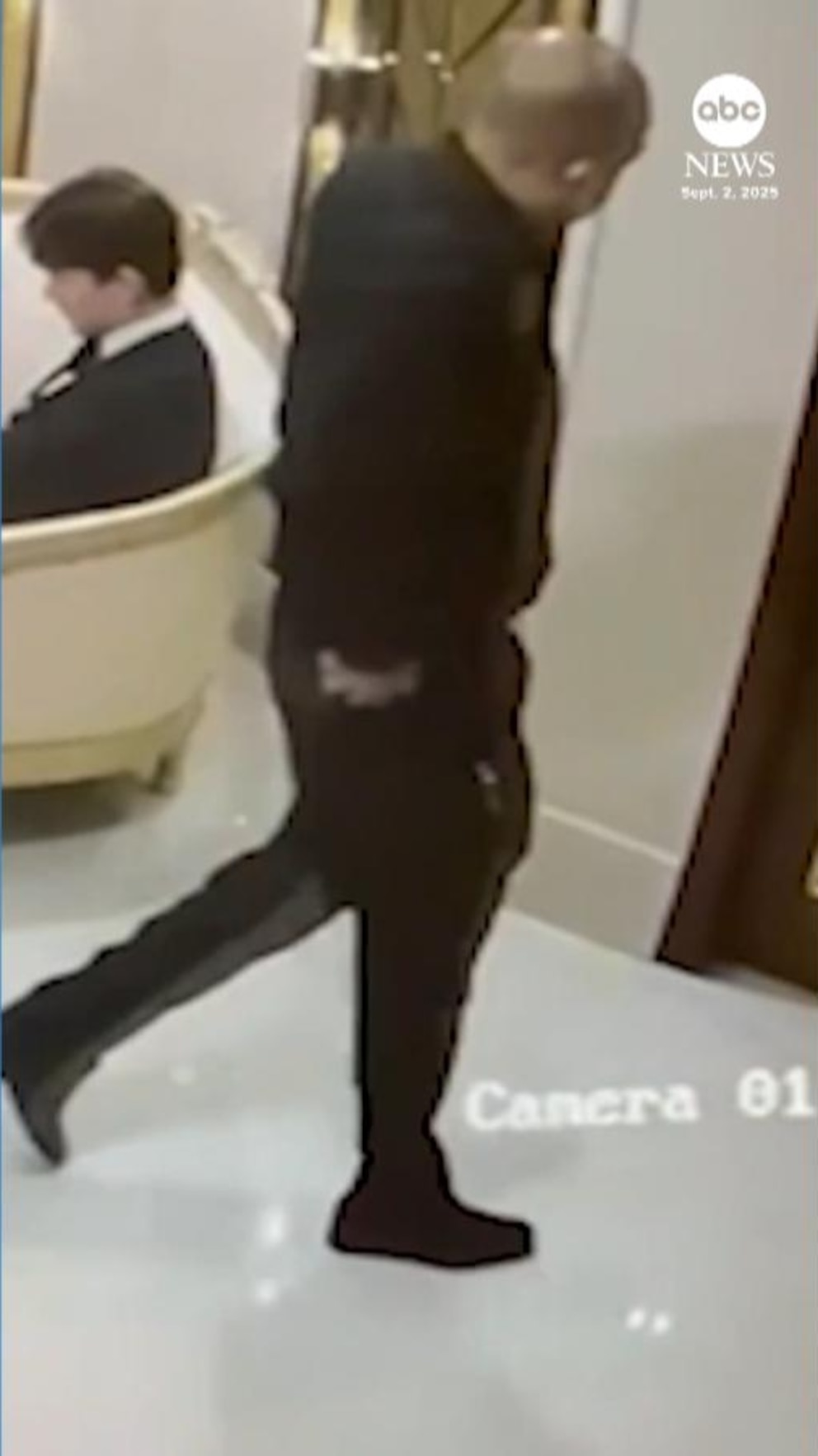 NextImg:Video Wedding crasher steals $60,000 in gifts to bride and groom