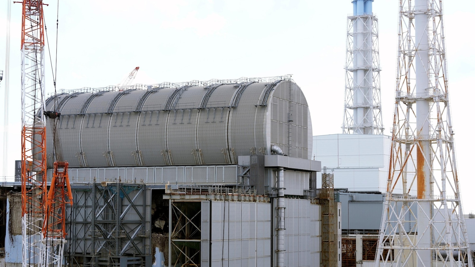 Fukushima nuclear plant faces new delay in removing melted fuel debris