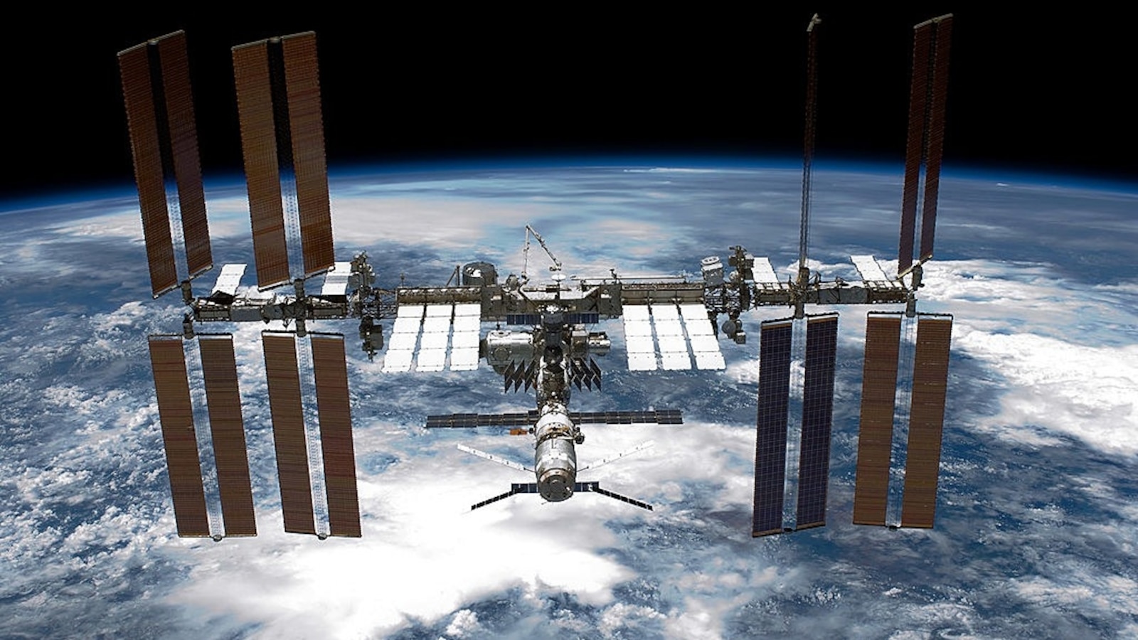 Private astronaut mission marks next step toward a new space station