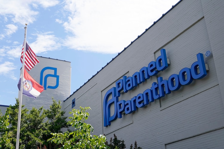 planned-parenthood-ap-jt-250401_1743541552833_hpMain image
