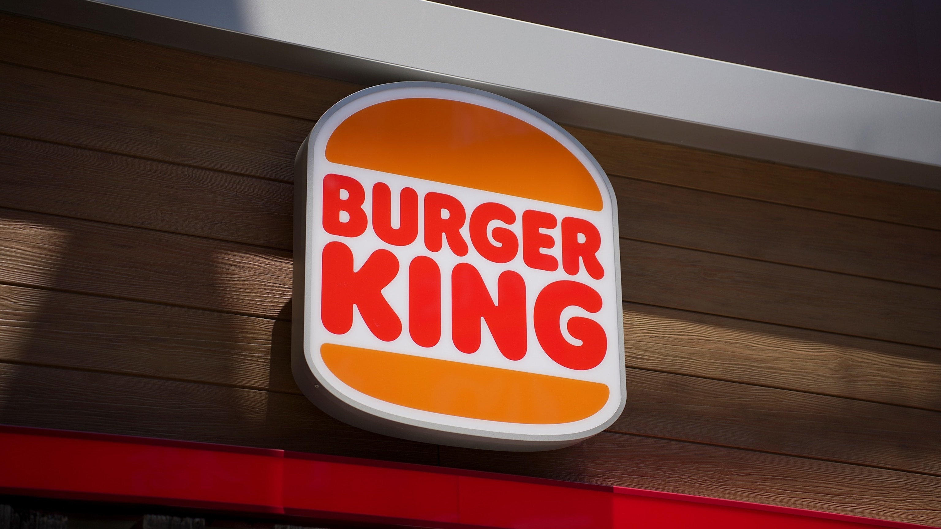 Burger King まとめ売り Which is better value?] McDonald's vs Burger King: 5-day