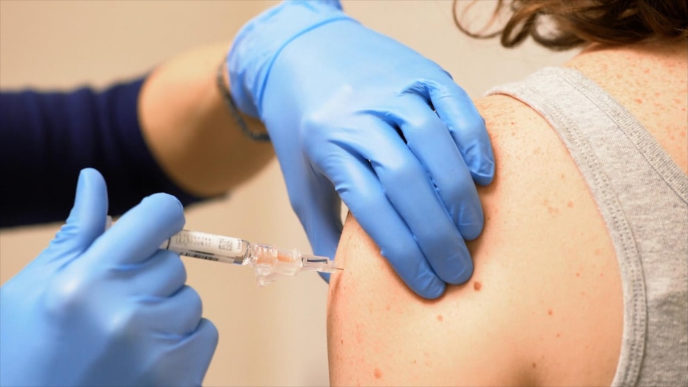 Video New study shows COVID-19 vaccines benefit pregnant women and newborns Video New study shows COVID-19 vaccines benefit pregnant women and newborns