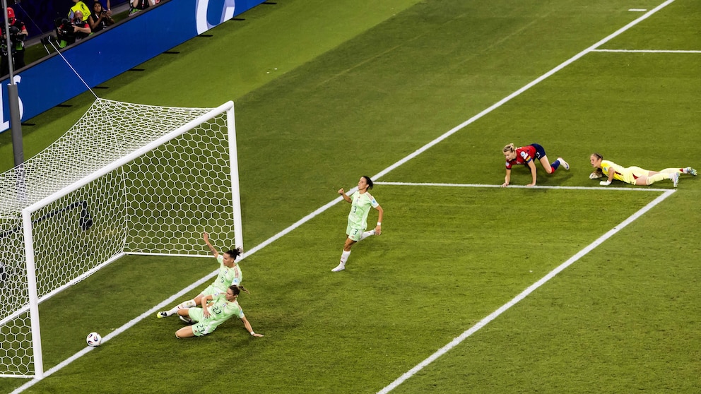 Girelli's two goals lift Italy over Hegerberg's Norway into  semifinals