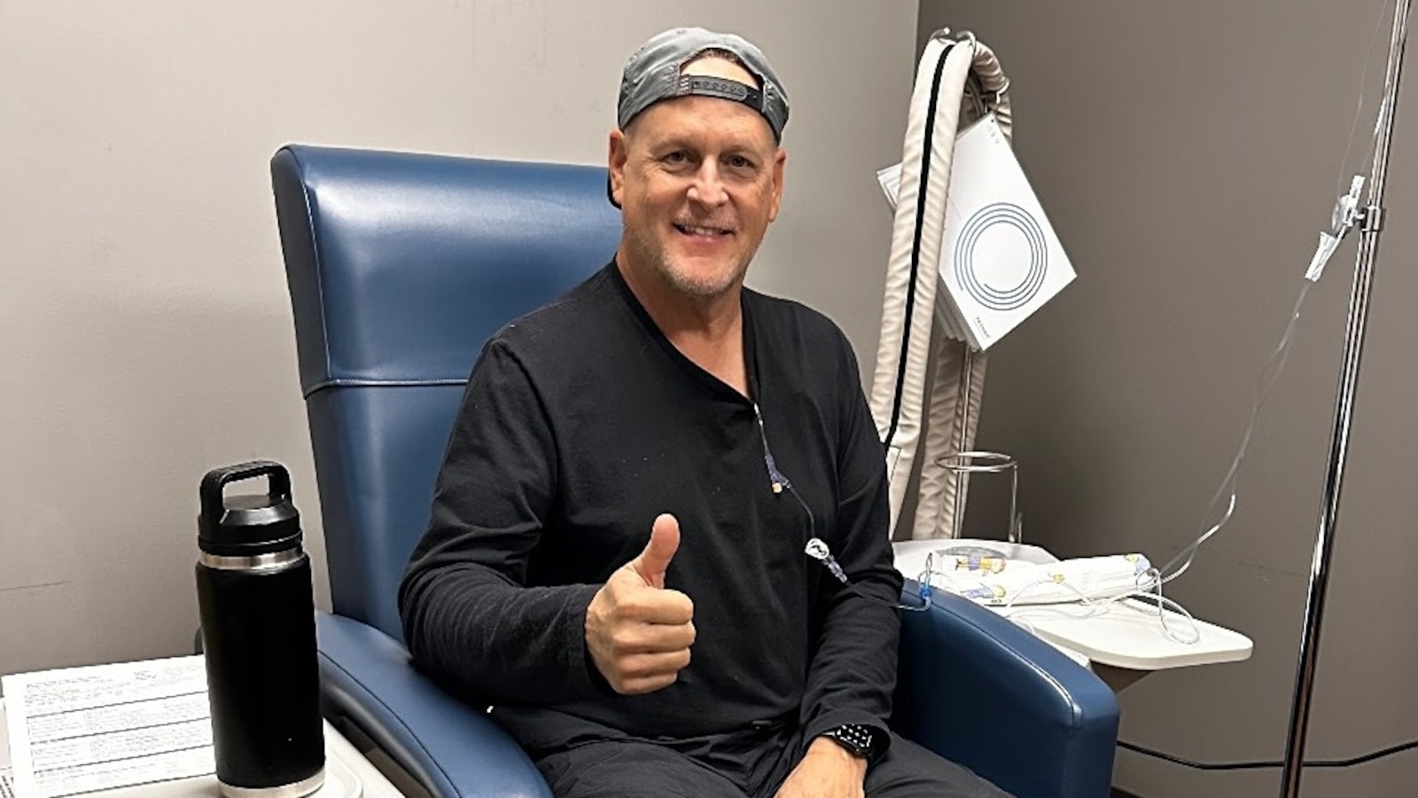 Dave Coulier shares positive message as he undergoes chemo: 'Remember to laugh' - ABC News