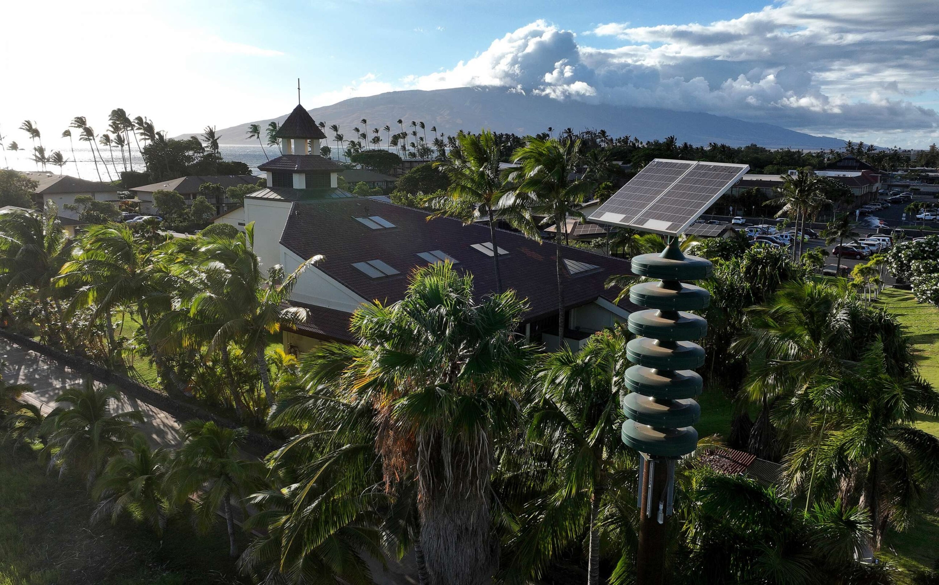 PHOTO: A statewide outdoor warning siren system over a neighborhood in Kihei, Hawaii, Aug. 13, 2023. in Kihei, Hawaii.