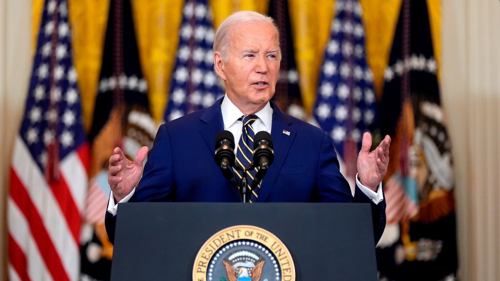 Praise, but some trepidation, among Democrats after Biden's border actions