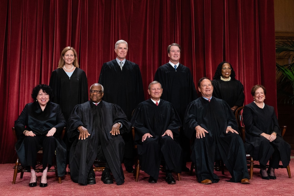 PHOTO: Justices of the US Supreme Court during a formal group photograph at the Supreme Court in Washington, D.C., Oct. 7, 2022. 