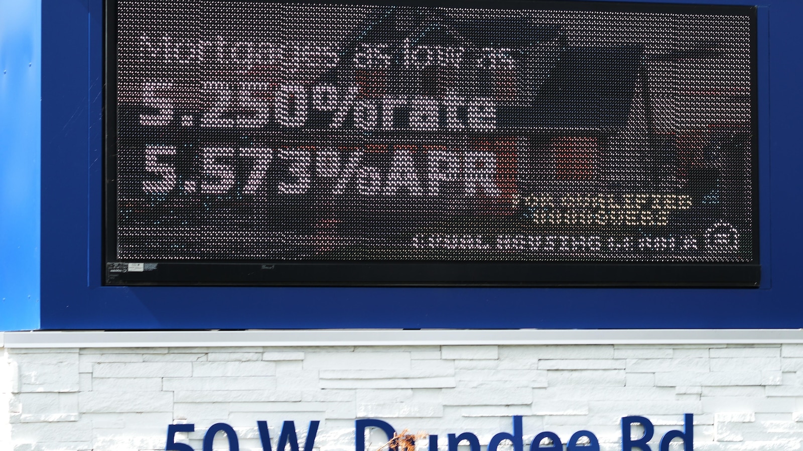 Average rate on a 30-year mortgage edges higher after declining four weeks in a row