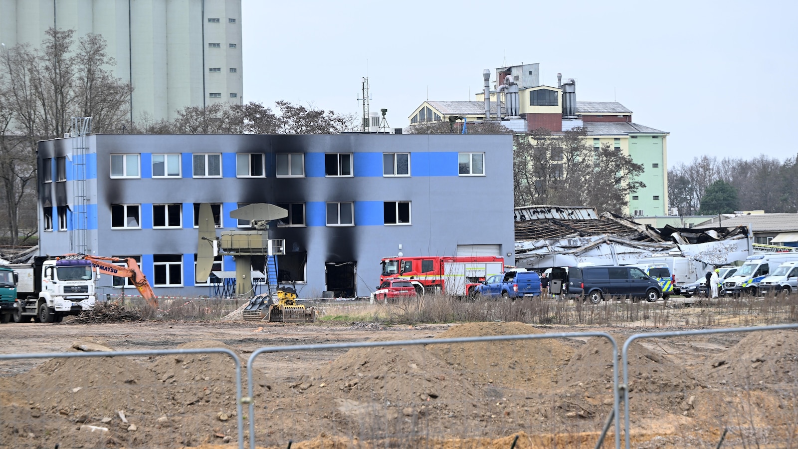 Czech police arrest 3 over arson at drone warehouse supplying Ukraine