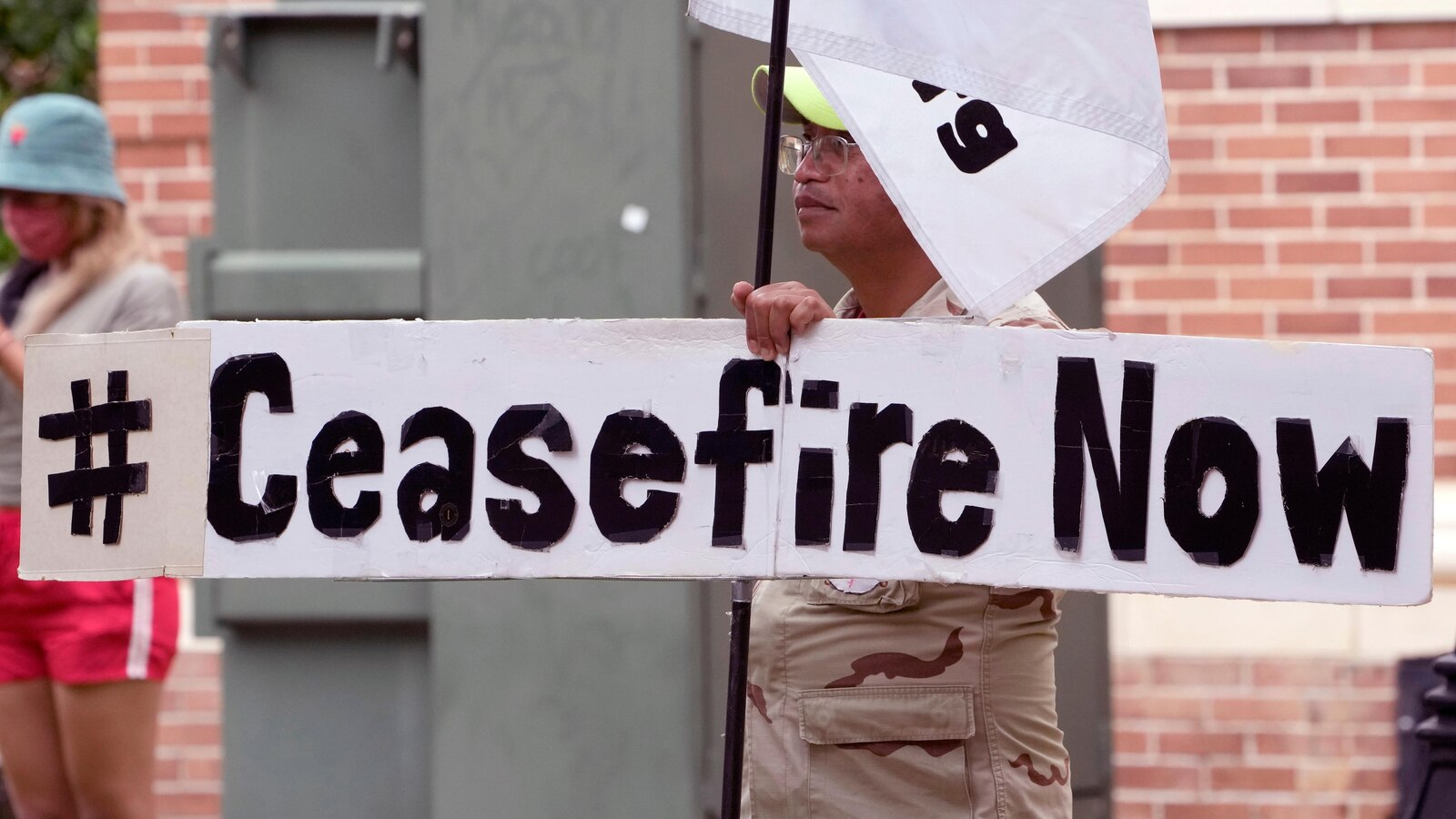 Police clearing Pro-Palestinian tent encampment at George Washington University, dozens arrested Police clearing Pro-Palestinian tent encampment at George Washington University, dozens arrested