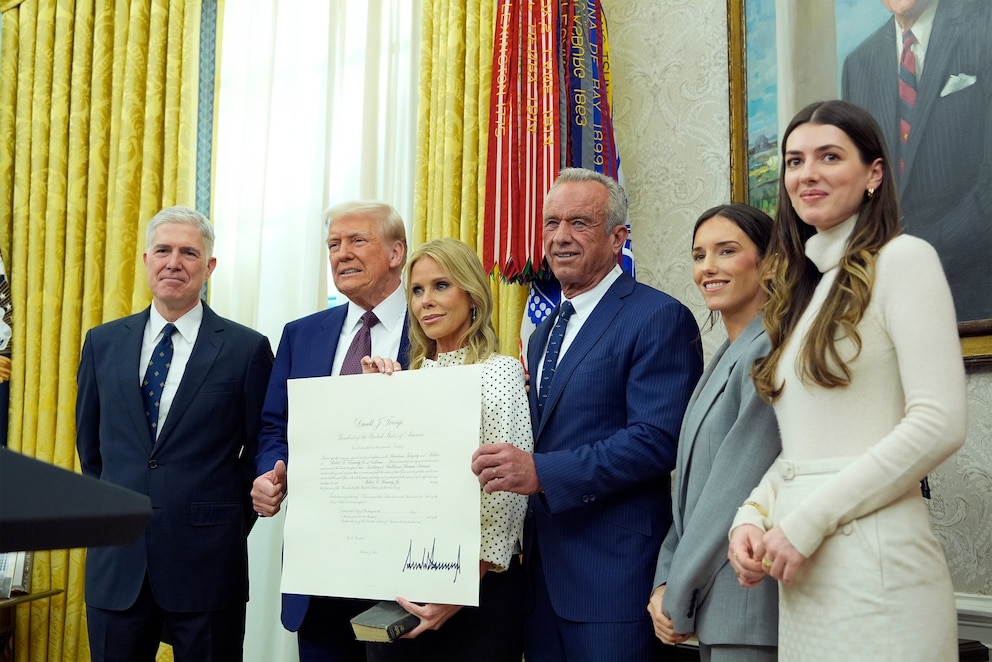 PHOTO: President Donald Trump and Supreme Court Associate Justice Neil Gorsuch stand with Robert F. Kennedy Jr., his wife Cheryl Hines before he is sworn in as Health and Human Services Secretary at the White House, Feb. 13, 2025, in Washington. 