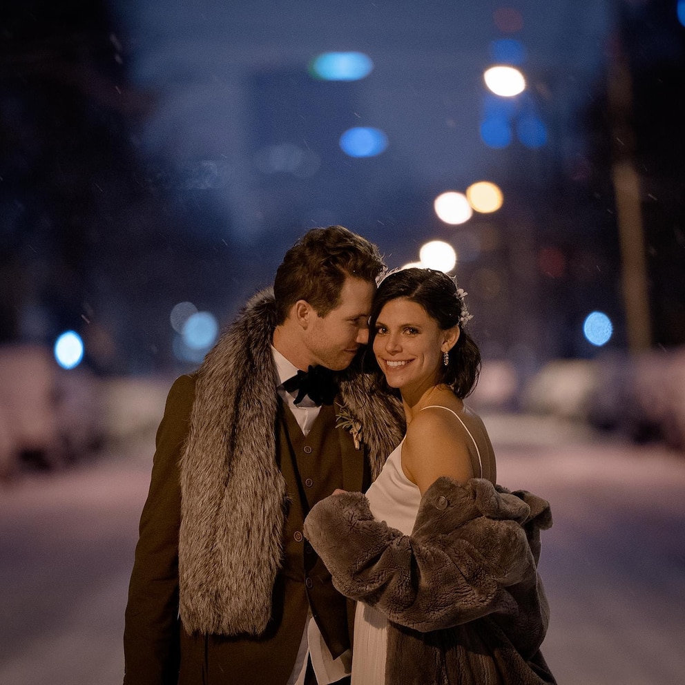 Ohio police search for suspect after dentist, wife found murdered at home - Good Morning America