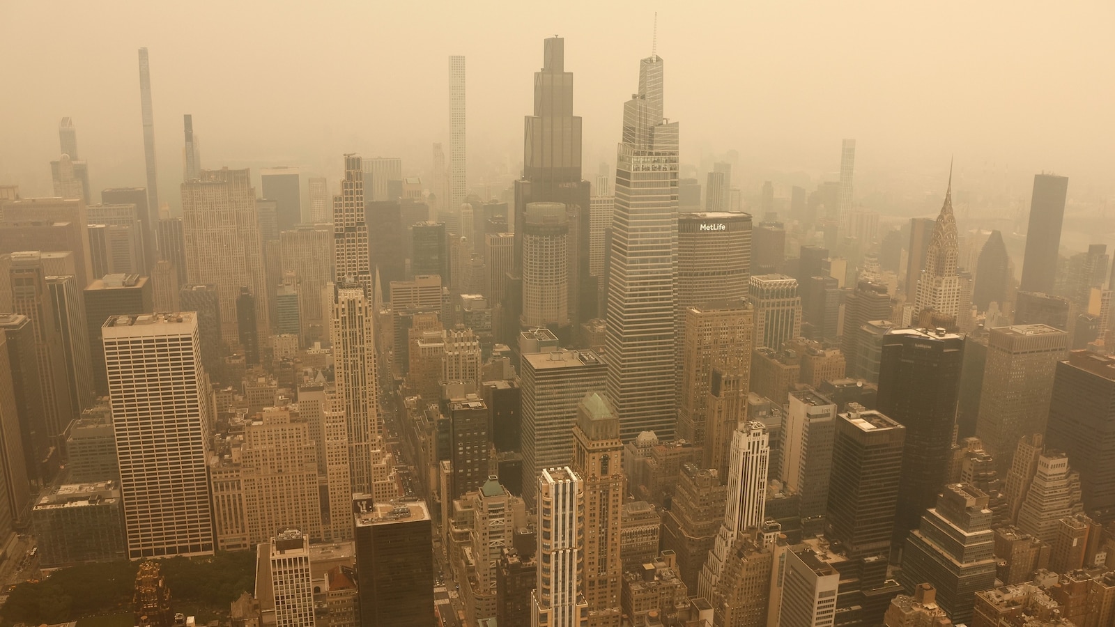 As smoke from Canadian wildfires blankets the US, can wearing a mask help?