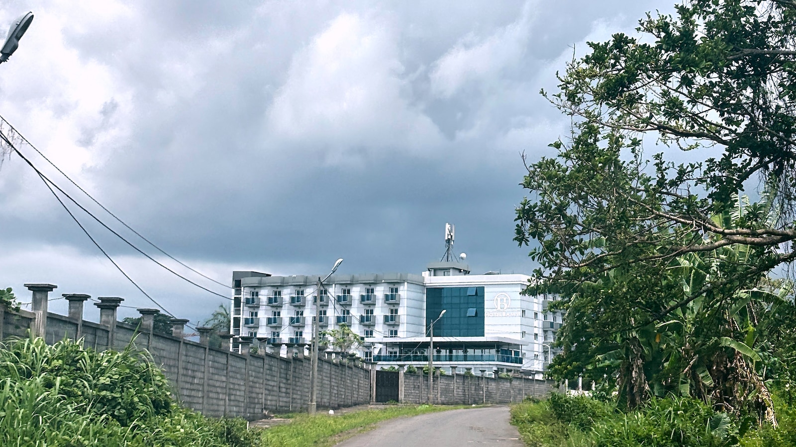 US deportees to Equatorial Guinea were arrested and beaten by police, lawyers say